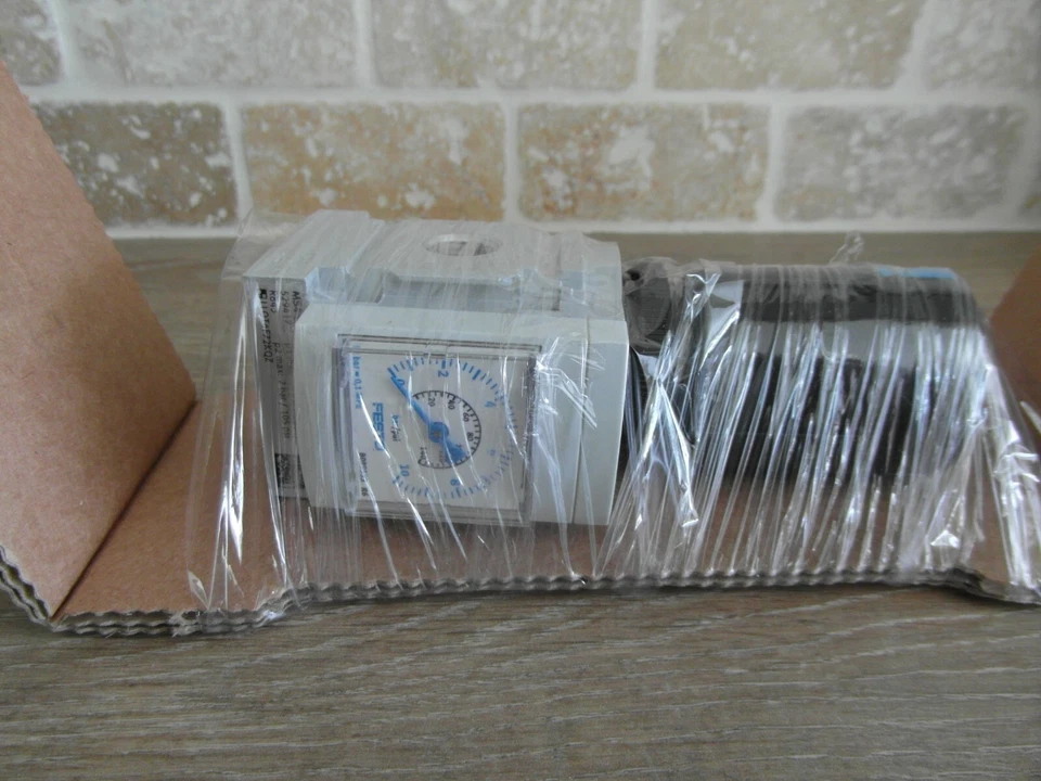 FESTO MS4-1/4-D6-AS PNEUMATIC PRESSURE REGULATOR 529417 - Image 3 of 4