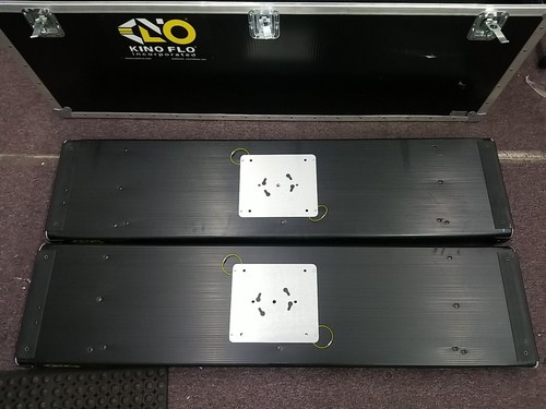 Kino Flow Incorporated Ve 4Bank Select Model Bal-410S120 with 04 tubes and Fligh - Picture 11 of 21