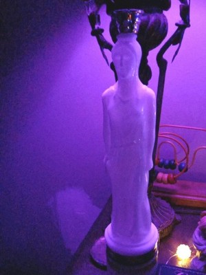 AVON White Milk Glass Grecian Goddess Skin So Soft Vintage Bottle