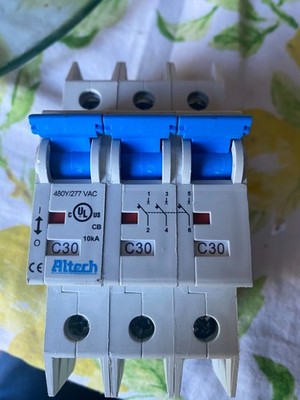 AD 6670 CIRCUIT BREAKER C13 UL489 E305318 10KA 63AMP MAX THREE POLES 120-240/277