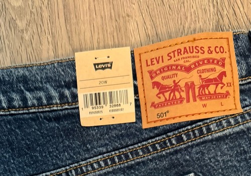 Levi's 501 Denim Shorts Size 20W Button Fly Cut Off Jean Shorts NWT NEW WITH TAG - Picture 3 of 7