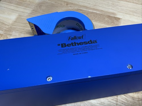 Fallout Official Bethesda Bobblehead Vault-Tec Display Shelf - Bild 10 von 24