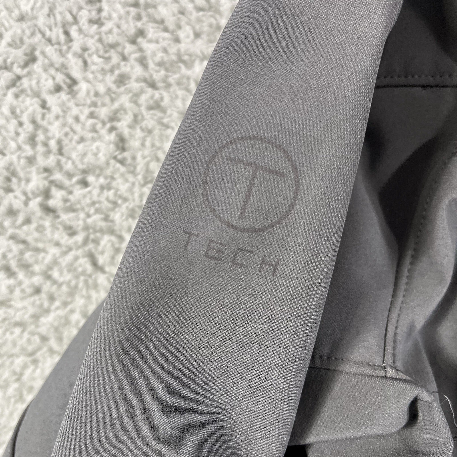 T TECH TUMI SOFTSHELL JACKET FULL ZIP GRAY MENS M… - image 11