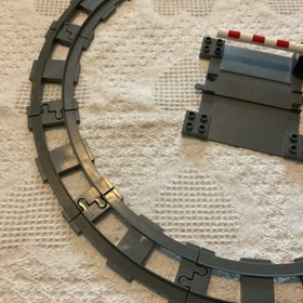 15 Piece Lego Duplo Thomas The Train 12 Curved Track Car Crossing Base & Gate