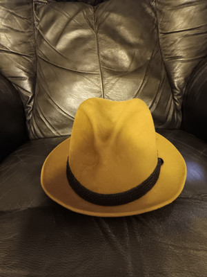 Mens Camel Fedora Size 7 1/8  By Knox Of New York made of beaver fur