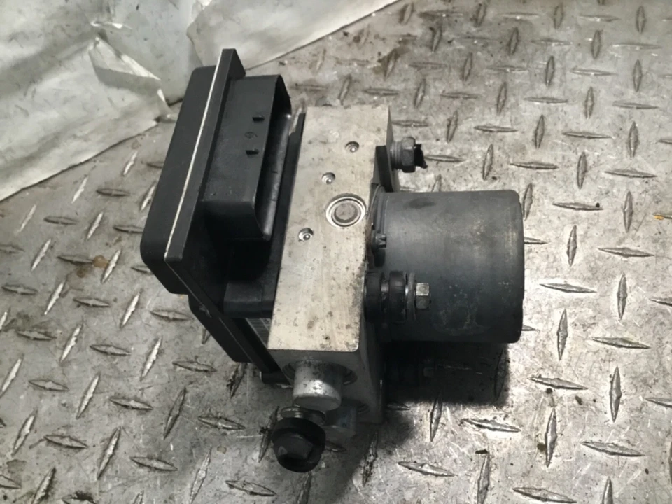 Cadillac Escalade 6.2 2011 2x2 1500 bomba ABS módulo de freno antibloqueo 20896905 Foto 2 de 4