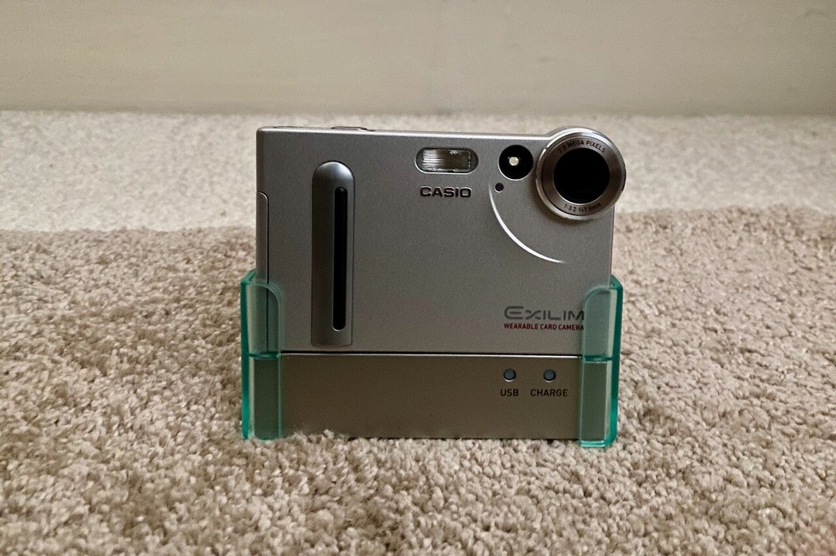Casio Exilim 2MP Ultra Slim Digital Camera (EX-S2 Casio Exilim 2MP Ultra Slim Digital Camera (EX-S2