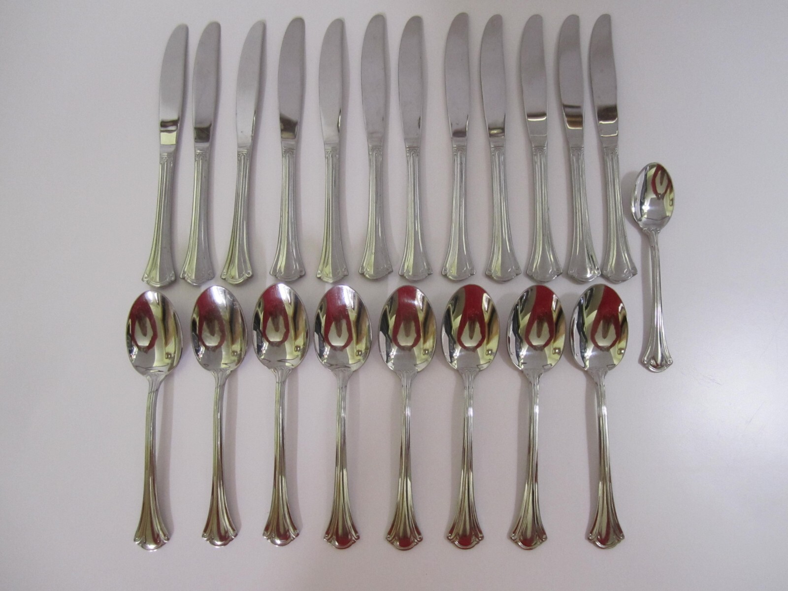 International RESPLENDENCE Stainless 18/10 FLATWARE Lot of 21 pcs ...