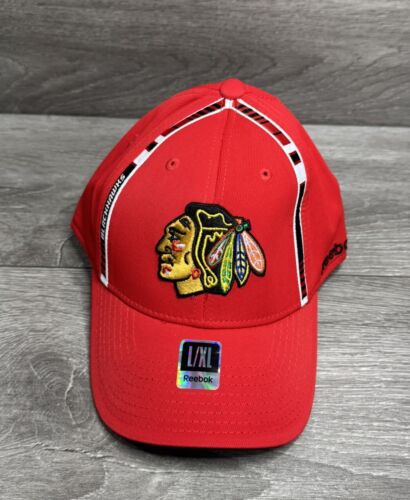 Chicago Blackhawks NHL Reebok Fitmax 70 Red L/XL Fitted Hat Cap Logo (STAIN)