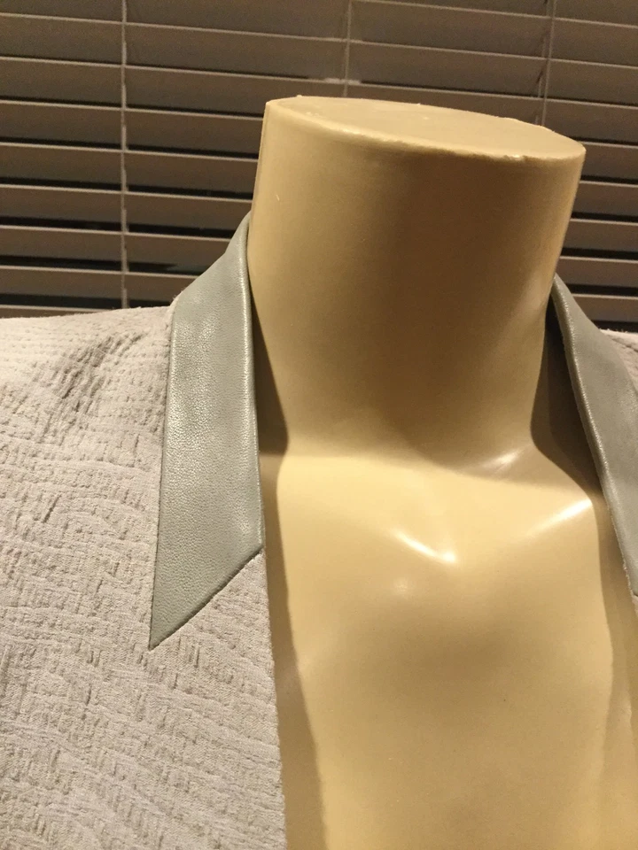 Chaqueta para mujer HELMUT LANG azul claro talla 2 Foto 2 de 4