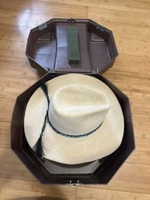 Vintage Stetson 7x Beaver Hat With Hat Box. Has Key