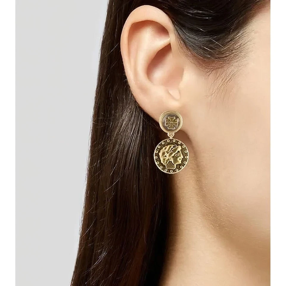 Pendientes colgantes medallón moneda logotipo madreperla Tory Burch nuevos marfil/oro conservador Foto 2 de 4
