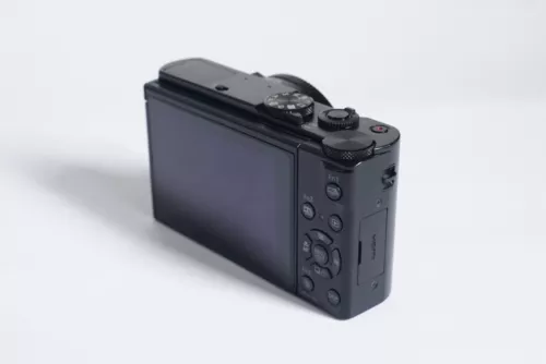 Panasonic DMC-LX10 (LX15) 20.1MP 4K Lumix Digital Camera - Picture 9 of 12