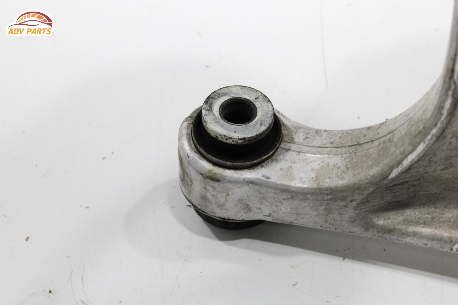 2017 - 2020 MASERATI LEVANTE FRONT LEFT DRIVER SIDE LOWER CONTROL ARM OEM