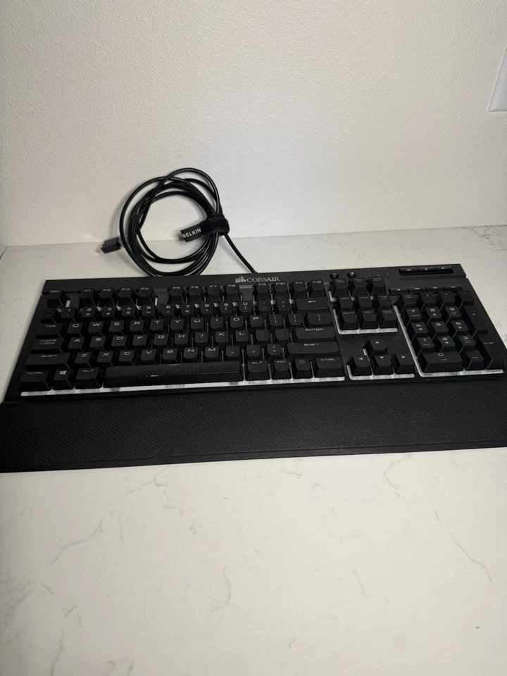 Corsair K68 RGB (CH9102010NA) Mechanical Gaming Keyboard - Image 3 of 4