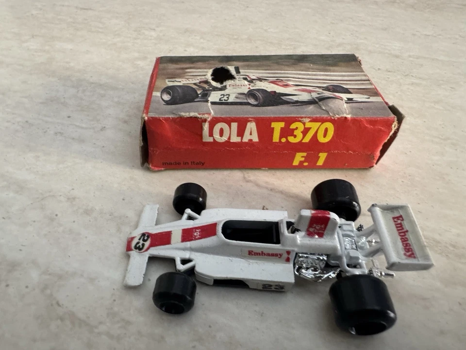 Auto F1 Polistil RJ9 Lola T.370 del 1976 scala 1:55 nuova in box da collezione - Immagine 3 di 4