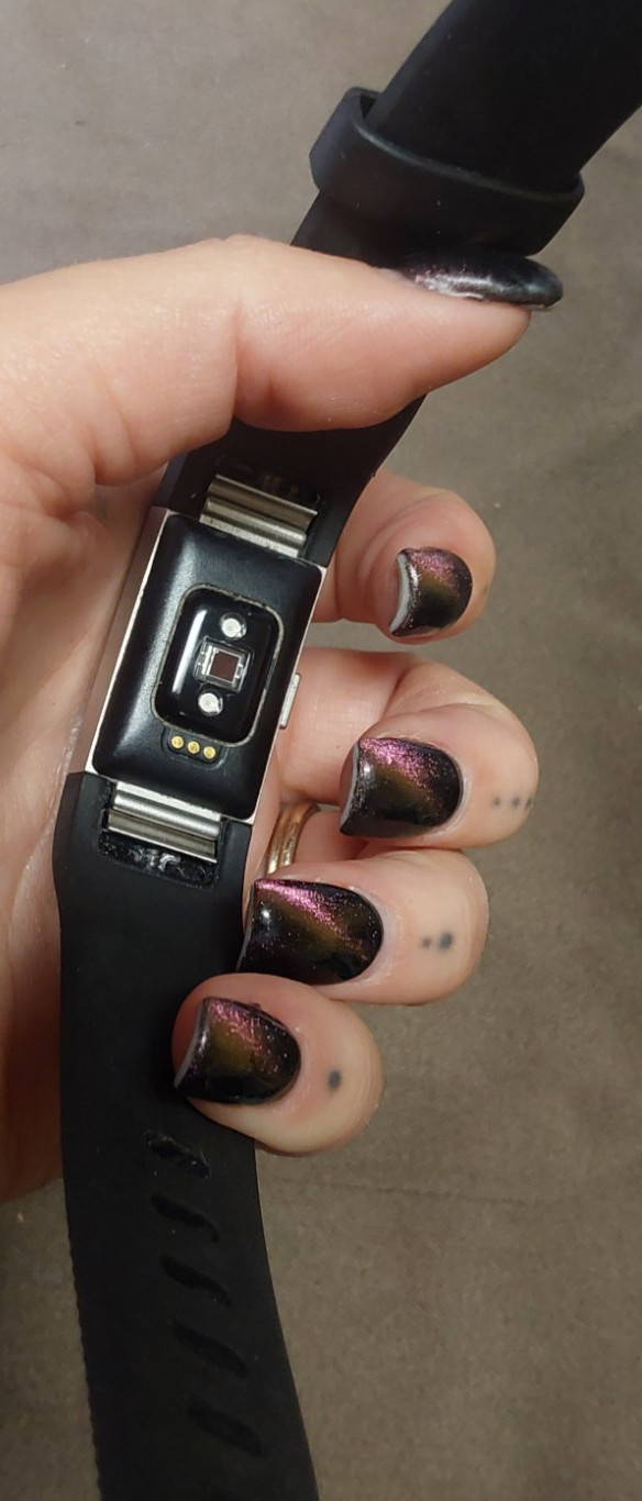 SPORTS WATCH BUNDLE - INCLUDES UNTESTED FITBIT 2 - image 7