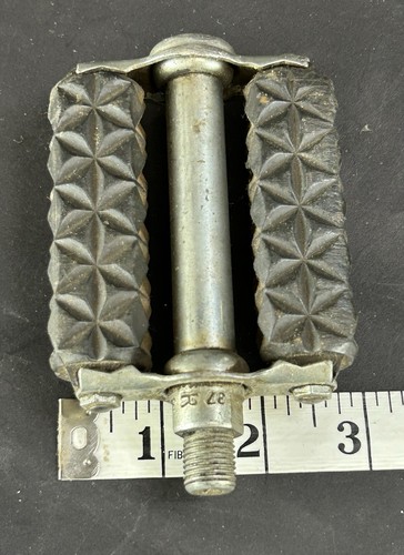 Vintage Schwinn Diamond Waffle Pedals - Picture 20 of 20