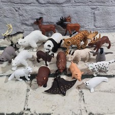 Lot of 14 Safari LTD brand Realistic Animal Figurines Wild Assortment Toys