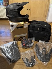 FOX Racing MX Motocross & Enduro Helmet V3 RS Carbon SOLID Matt Black Size XXL