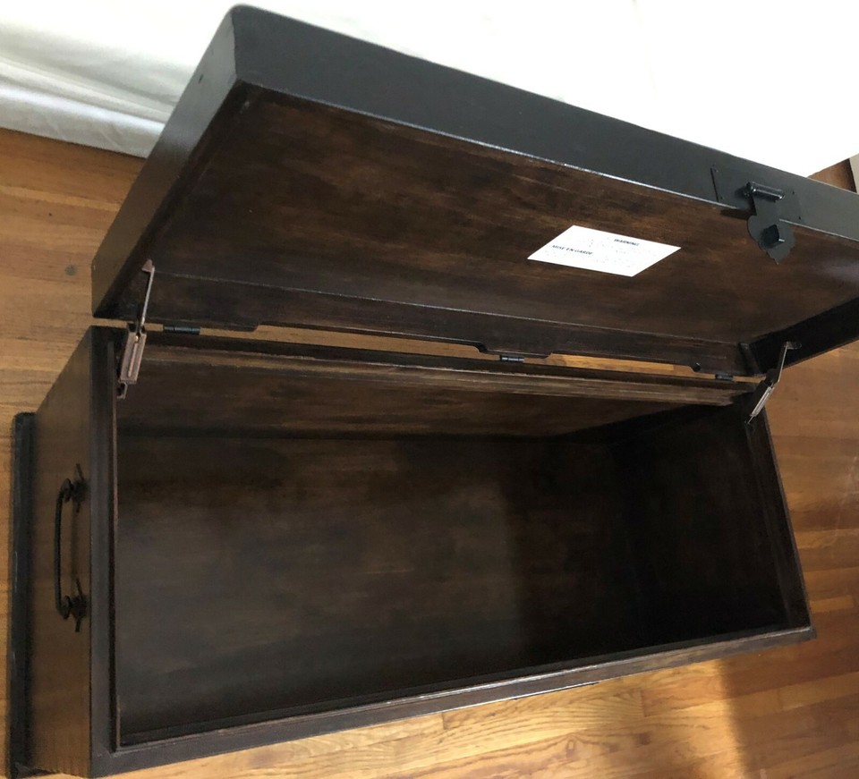 RARE! POTTERY BARN SOLID WOOD STEAMER COFFEE TABLE "EMMETT" TRUNK CHEST