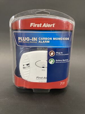 First Alert CO605 Carbon Monoxide Plug-In Alarm - White