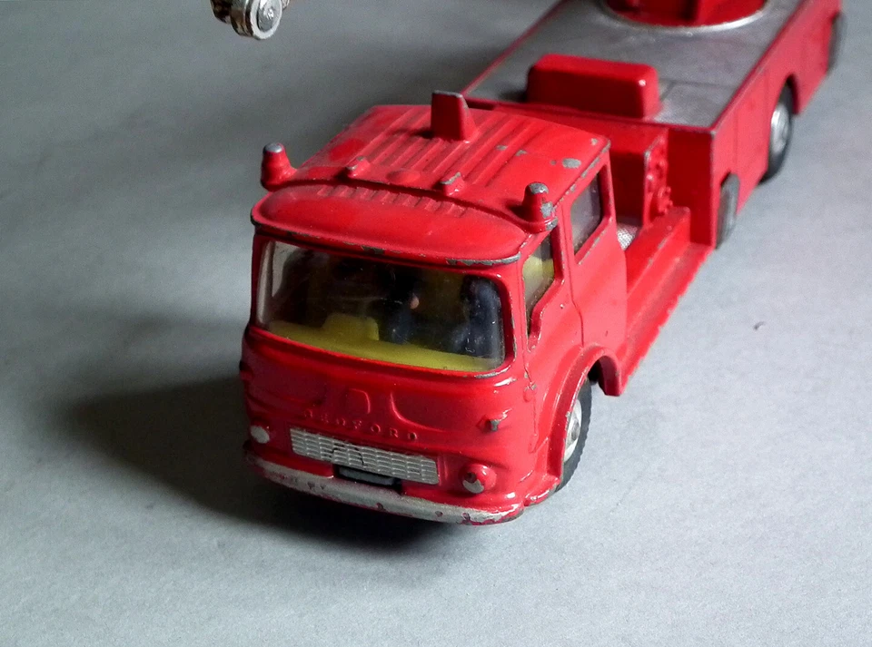 Corgi Major 1127 Simon Snorkel Bedford Feuerwehr Hebebühne SEHR SCHÖN - Bild 3 von 4