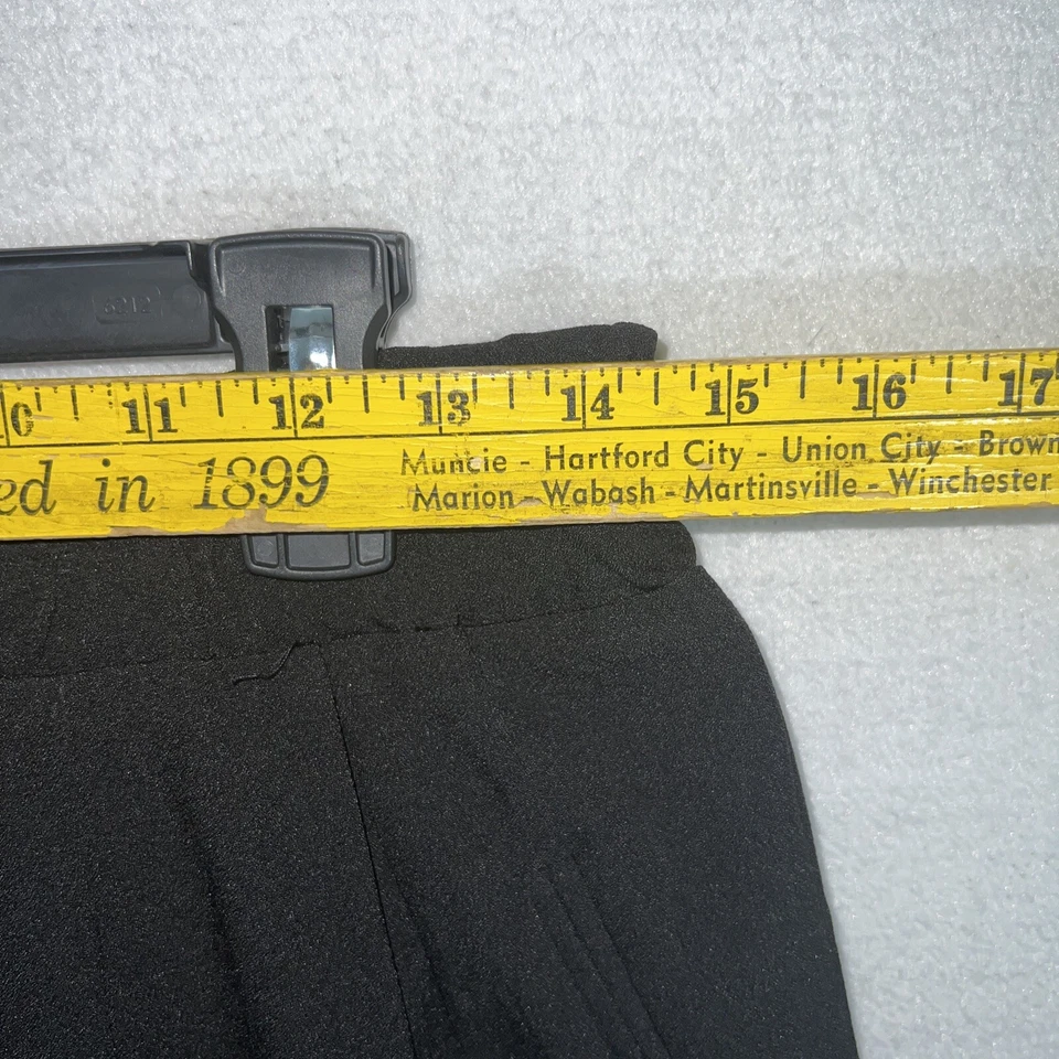 Falda corta plisada Everly negra forrada grande para mujer Foto 4 de 4