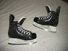 BAUER SUPREME ONE.4 ICE HOCKEY SKATES SIZE 4 R PERFECT CONDITION, POSSIBLY NEW