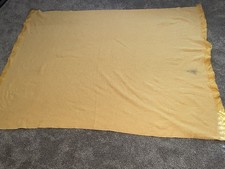 Vtg JC Penney Blanket Fashion Manor Waffle Weave Gold Satin Trim 66 X 86.5