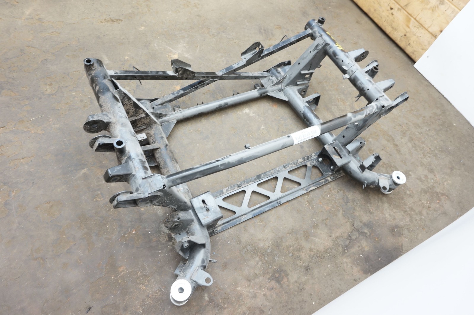 Aston Martin Vanquish 2013-2017 Rear Crossmember P/N AD335R003AD