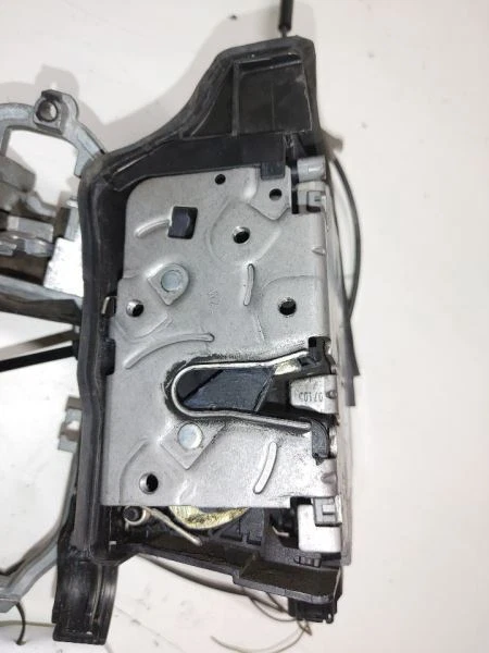 BMW X5 2003 actuador de bloqueo de puerta trasera para pasajeros Foto 3 de 4