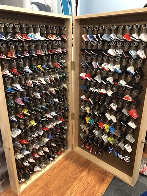 YOU GET 5 RANDOM SNEAKER SHOE KEYCHAINS BRAND NEW! NO DUPLICATES