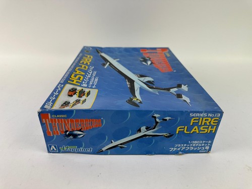 Thunderbirds Classic Fire Flash avec voitures élévatrices 1/350 AOSHIMA Japon - Photo 6/7