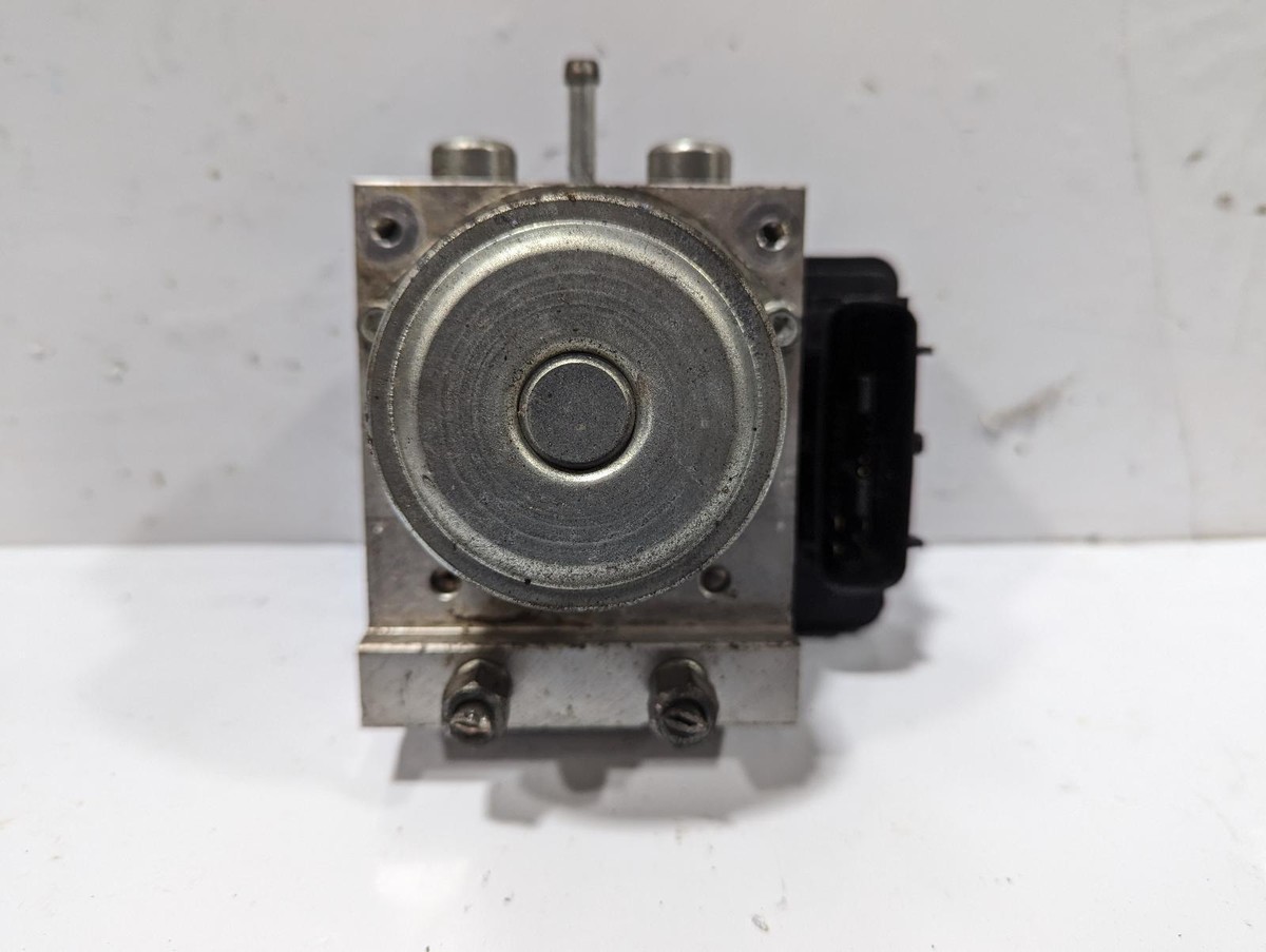 アンセム NISSAN SERENA MK4 C26 2010 - 2016 ABS PUMP MODULATOR 68894