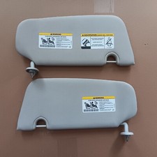 2010 - 2017 Jeep Patriot Driver And Passenger Sun Visors Set Pair Sunvisors Oem 2010 - 2017 Jeep Patriot Driver And Passenger Sun Visors Set Pair Sunvisors Oem