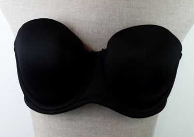 Enchanted Ladies Black Nylon Strapless Underwire Bra Size 40 D              (35)