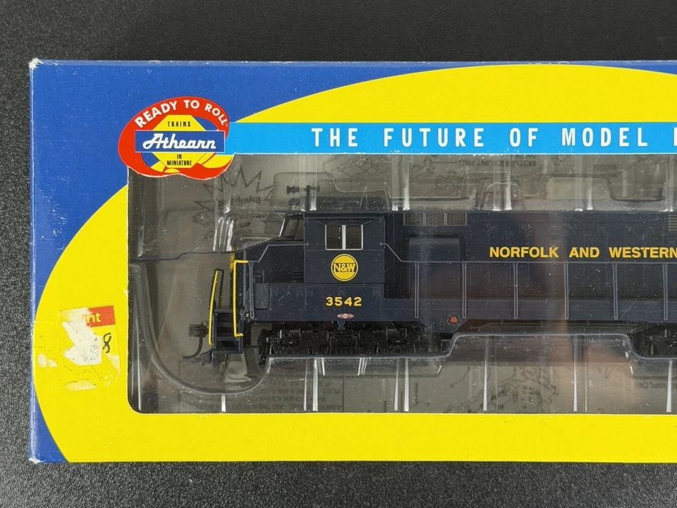 HO Athearn RTR 91733 Norfolk & Western GP35 Powered Diesel DCC Loco N&W #3542 - Image 2 of 4