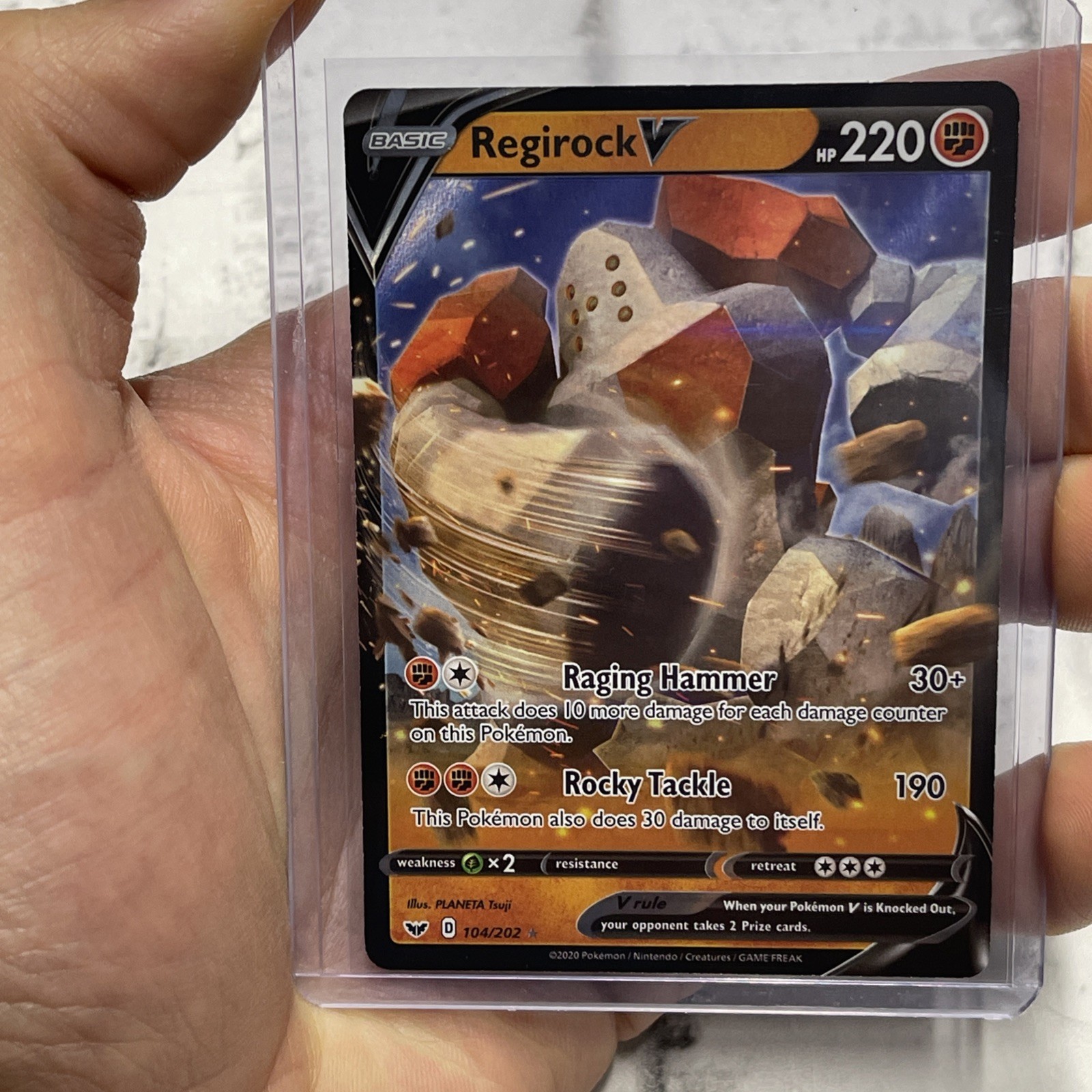 Pokémon Regirock V Ultra Rare SWSH01: Sword & Shield Base Set 104/202 NM Card