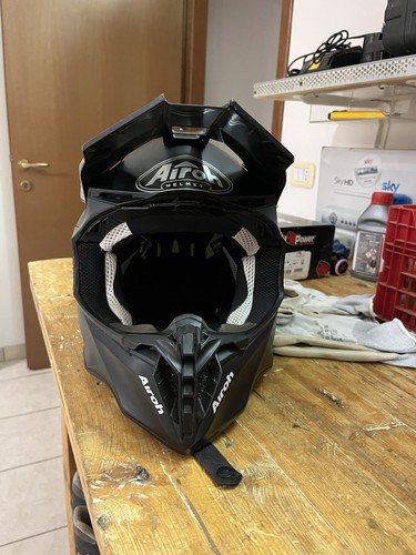 Airoh TWIST 2.0 M Casco Moto Fuoristrada - Nero - Foto 3 di 5