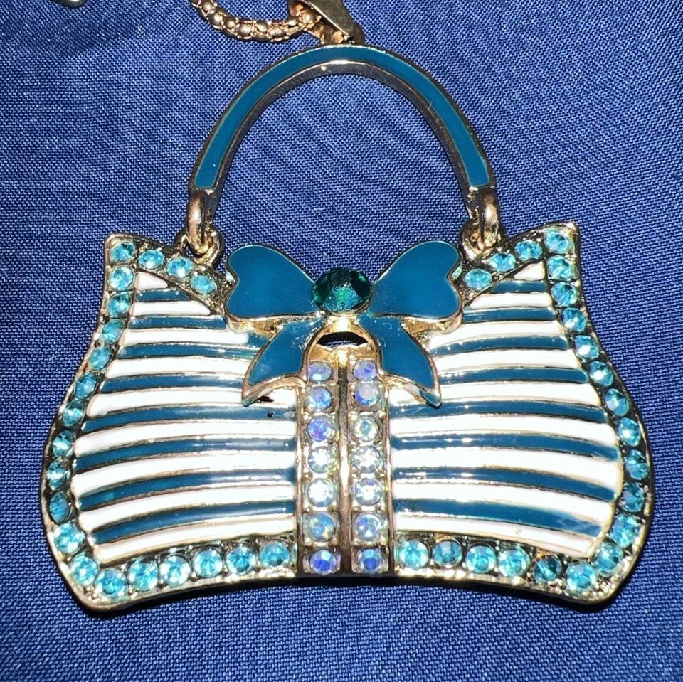 Betsey Johnson Cristal/Laca Azul Teal Arco Monedero Colgante Collar De Colección Foto 3 de 4