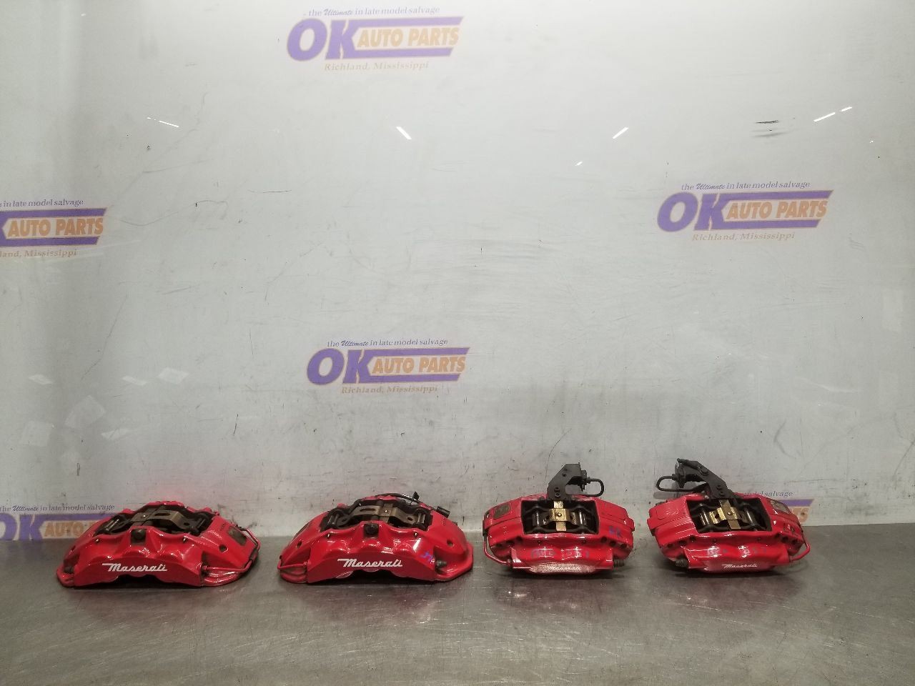 Maserati Ghibli 2014-2014 Front Brake calipers Set Red