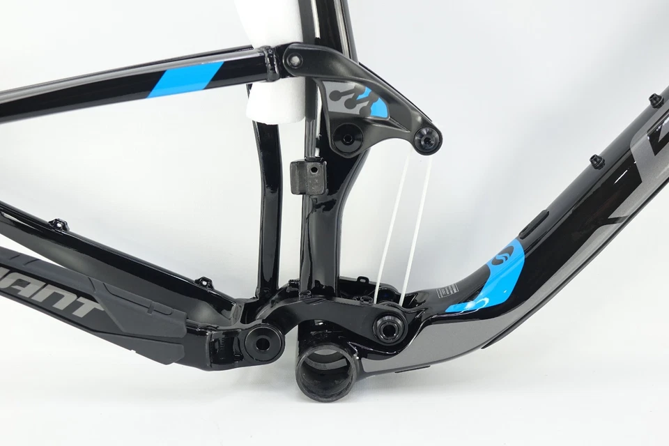 NEW Giant Anthem Advance Carbon Mountain Bike MTB Frame Large, 27.5'' - Image 3 of 4