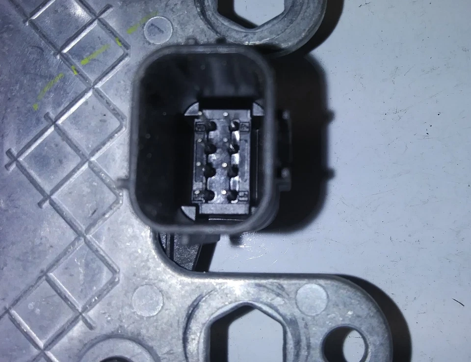 BDTS-67XA0-E Radar Cruise distance sensor module 2019-2023 Mazda 3 Mazda3 - Image 3 of 4