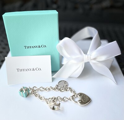 Tiffany & Co. シルバー Cロックチャーム Tiffany & Co Silver Charm Love Lock Bracelet W/ Crown, Clover