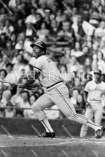 DS147 Al Bumbry Baltimore Orioles Gazes Baseball 8x10 11x14 16x20 Photo