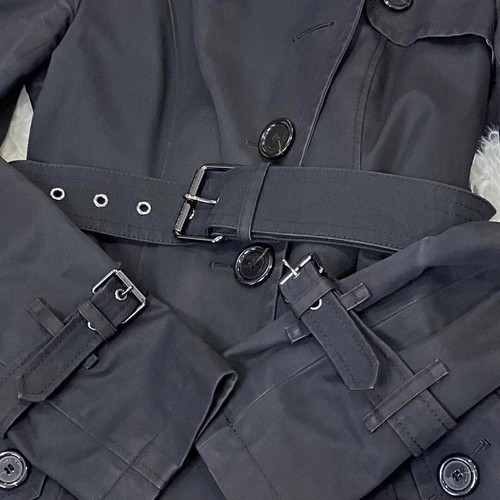 Burberry Blue Label trench coat Woman's Black coat Asian Fit M 38 US Size S - Picture 7 of 10