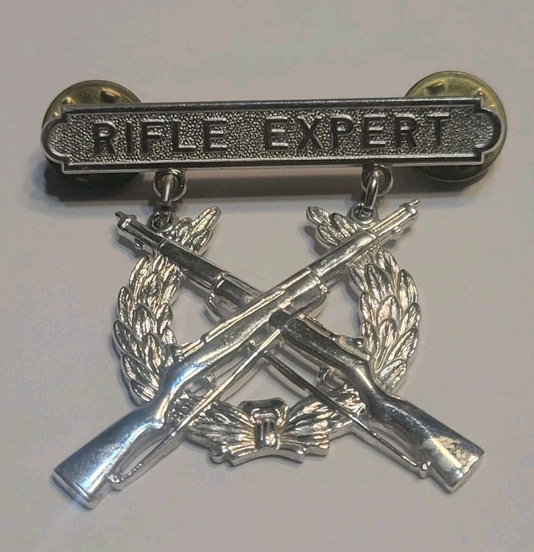 Vintage 15.6 grams Sterling Silver 925 Military Rifle Expert Badge SLX