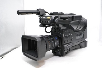 Sony HVR-S270J HDV Camcorder Zeiss Lens ECM-XM1 battery charger