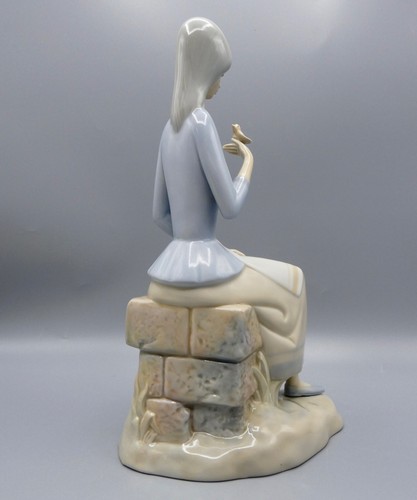 Miquel Requena Porzellan Dame mit Vogel Figur Made in Spain - 27,5 cm - sehr guter Zustand - Bild 4 von 8